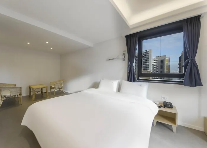 Bonatree Hotel *